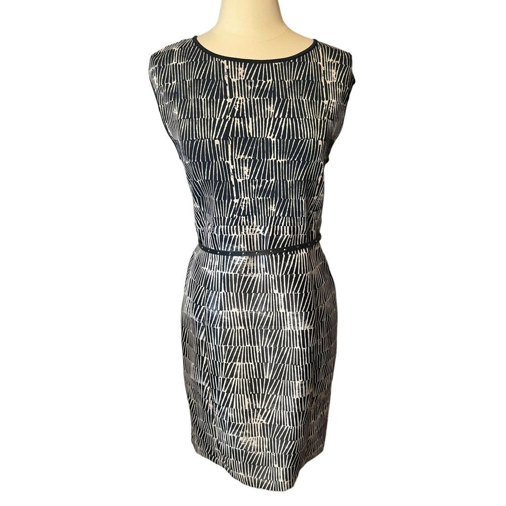 Max Mara Navy Blue Cream Knee Length Dress with Leather Belt IT 46 US Size 10